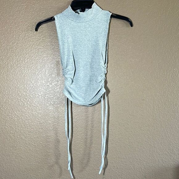 Forever 21 gray turtle neck adjustable crop top - Picture 1 of 5